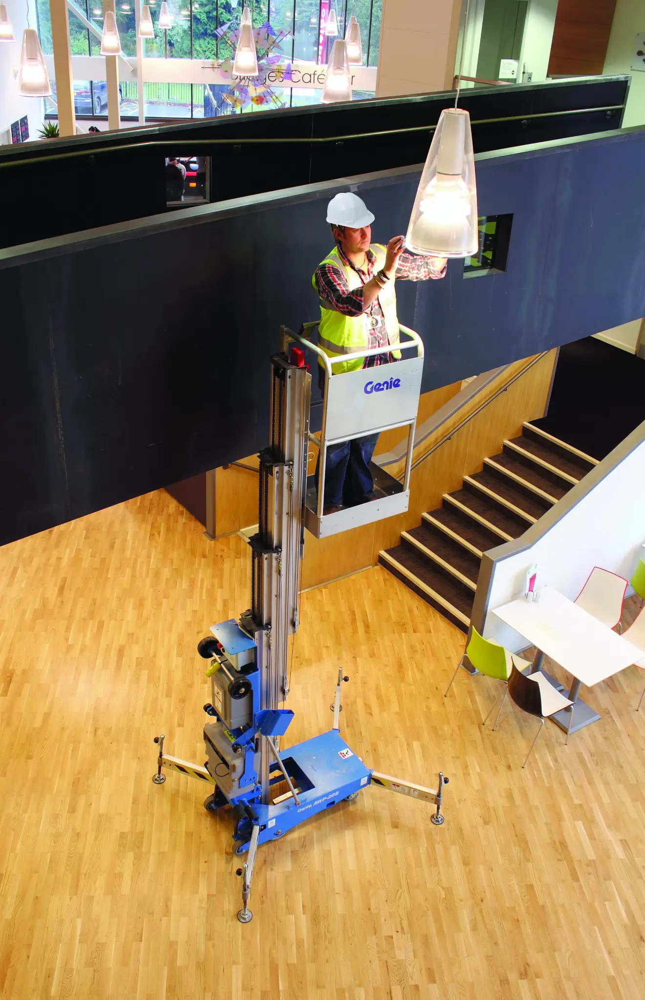 Plataforma unipersonal Genie AWP20